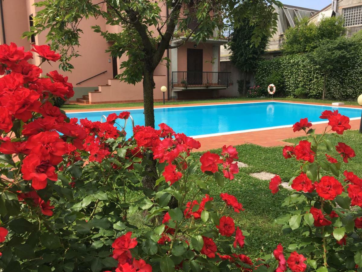 Indesenzano Apartment Desenzano del Garda Kültér fotó