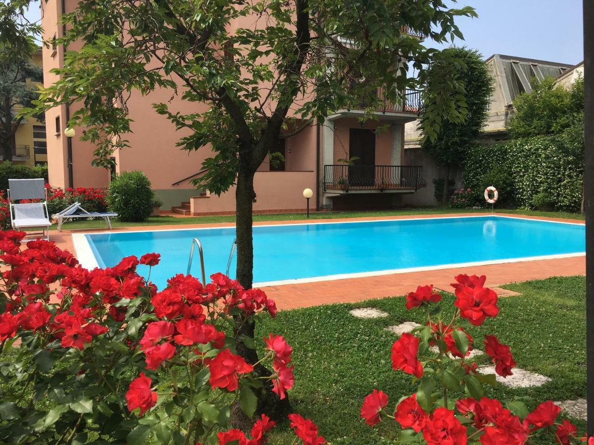 Indesenzano Apartment Desenzano del Garda Kültér fotó